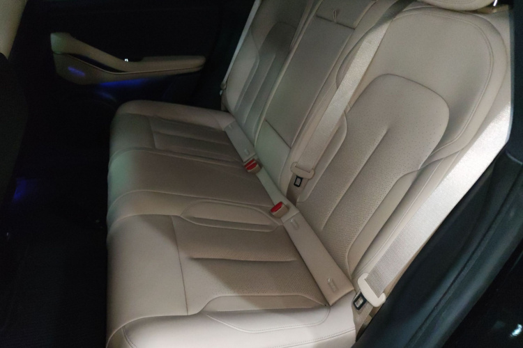 蔚来ET5 2022款 75kWh中控内饰21