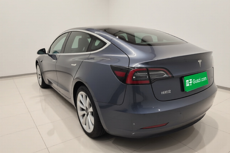特斯拉 Model 3 2020款 改款 长续航后轮驱动版车身外观5