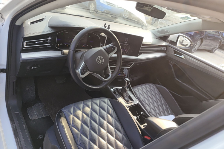 大众 速腾 2023款 200TSI DSG超越版中控内饰7002