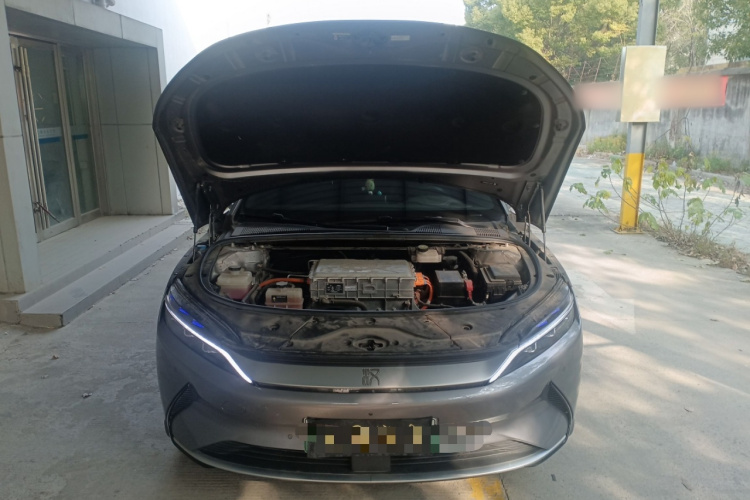 比亚迪 汉 2021款 EV 标准续航版豪华型机舱底盘24