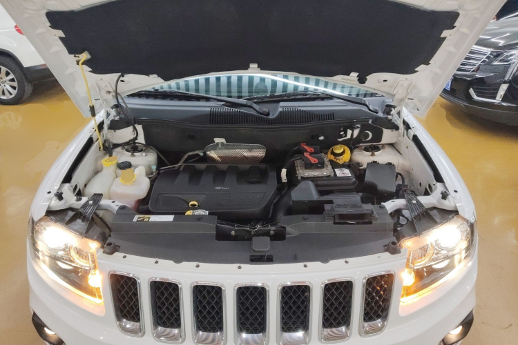 Jeep 指南者(进口) 2014款 改款 2.4L 四驱舒适版局部细节24