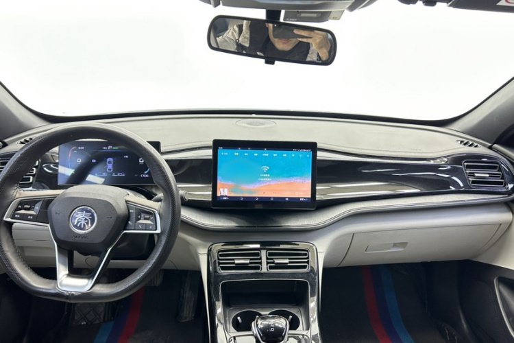 比亚迪 秦PLUS 2023款 冠军版 DM-i 55KM领先型中控内饰7001