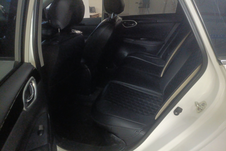 日产 轩逸 2022款 经典 1.6XL CVT豪华版中控内饰21