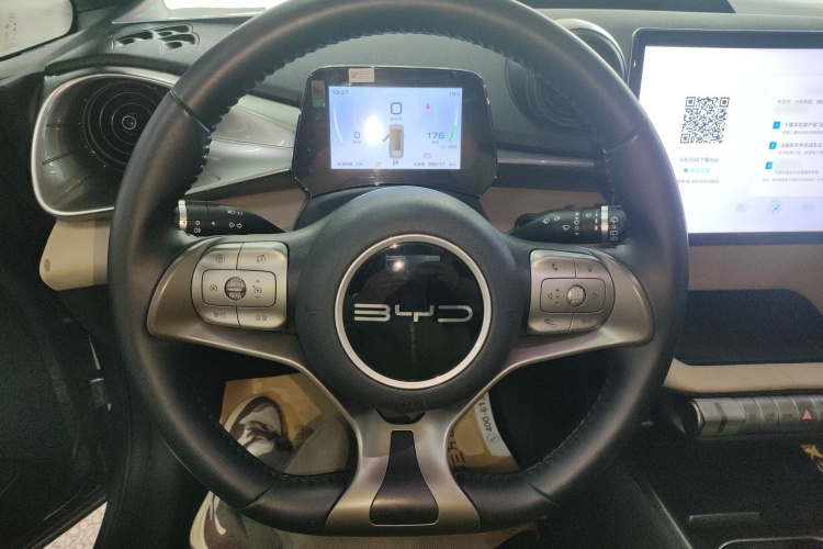 比亚迪 海豚 2023款 420km 时尚版中控内饰13