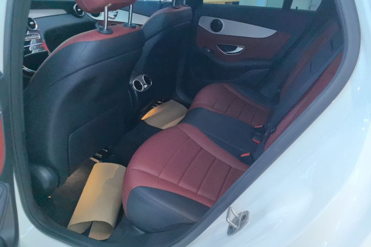 奔驰GLC轿跑 2022款 改款 GLC 260 4MATIC 轿跑SUV中控内饰21