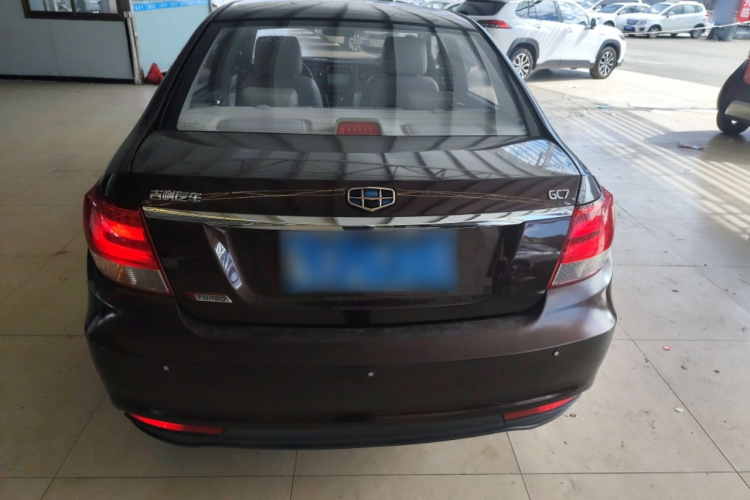 吉利汽车 远景 2015款 1.3T 手动尊贵型车身外观6