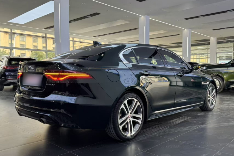 捷豹XEL 2022款 2.0T 250PS R-DYNAMIC S进取运动版车身外观6007