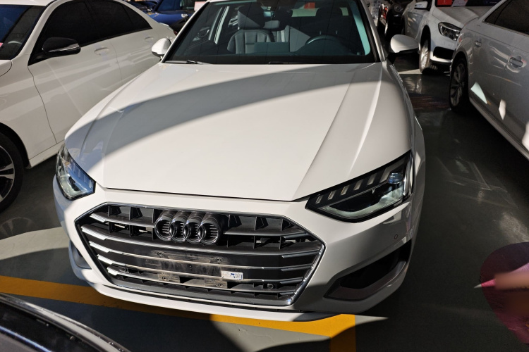 奥迪A4L 2020款 40 TFSI 时尚致雅型车身外观2