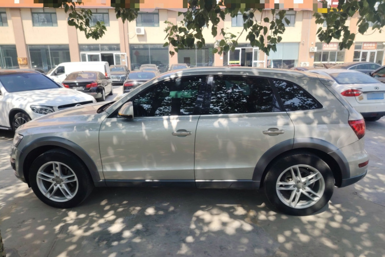 奥迪Q5 2017款 Plus 40 TFSI 技术型车身外观4