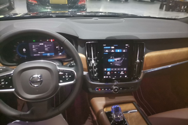 沃尔沃S90 2024款 B5 智逸豪华版中控内饰7001