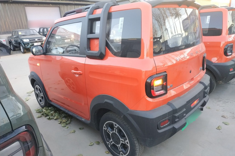 吉利银河 2025款 210km 熊猫骑士车身外观4