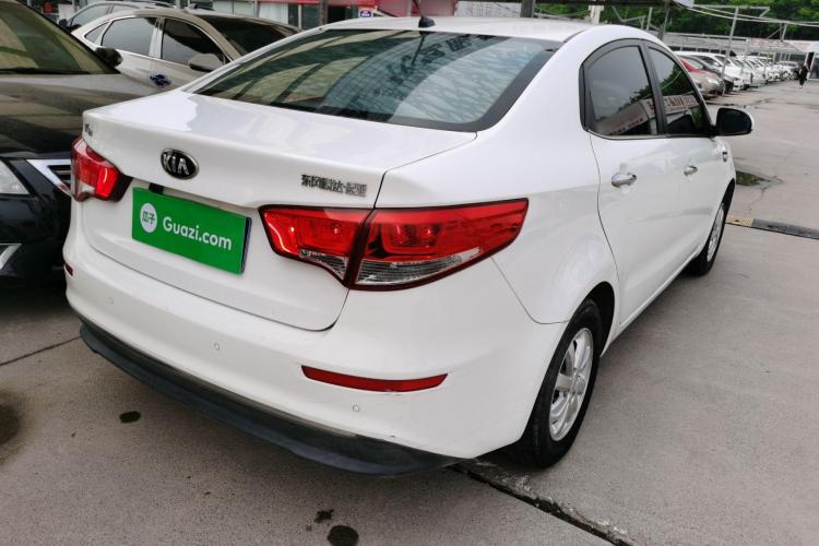 起亚K2 2015款 三厢 1.4L MT GLS车身外观6005