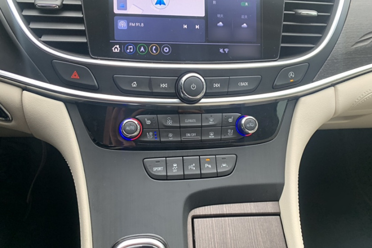 别克 君越 2022款 Avenir艾维亚 先享型中控内饰7005