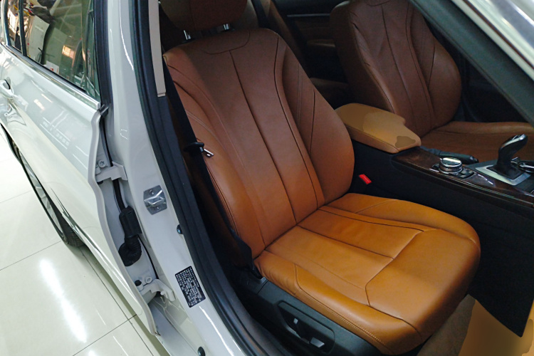 宝马3系 2015款 320Li 超悦版豪华设计套装局部细节41