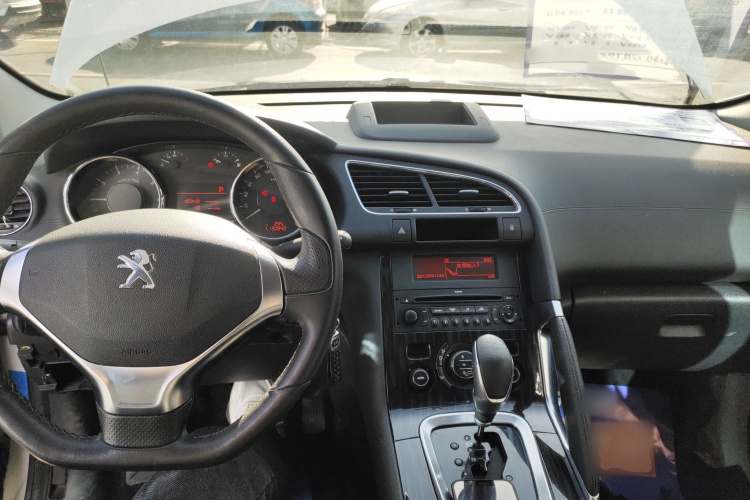 标致3008 2013款 2.0L 自动潮流版中控内饰7002