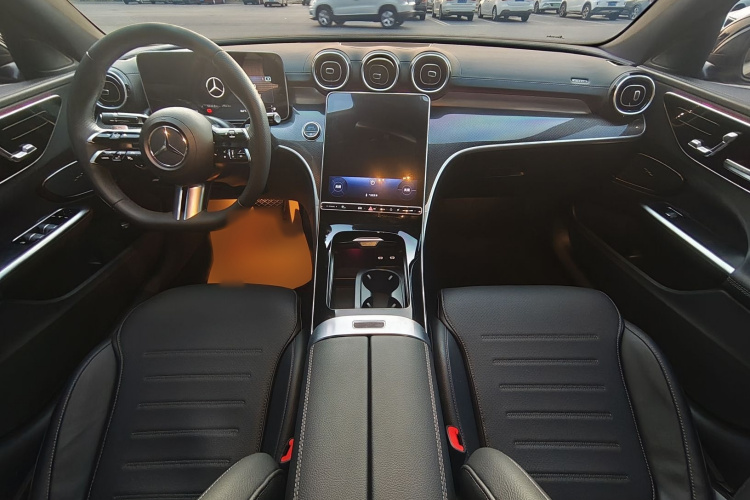 奔驰C级 2023款 改款 C 200 L 运动版中控内饰7002