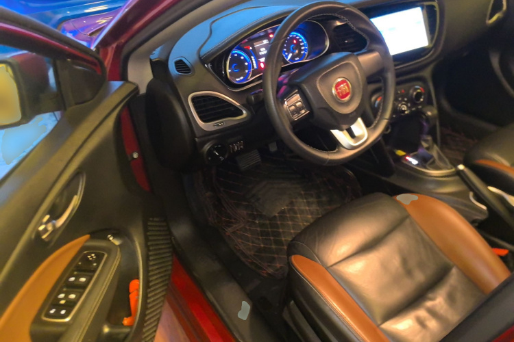 菲亚特 菲翔 2015款 1.4T 自动劲享版中控内饰20