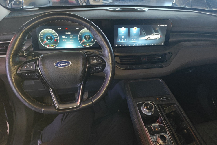 福特 领裕 2023款 EcoBoost 225 尊领型 7座（2/3/2）中控内饰12