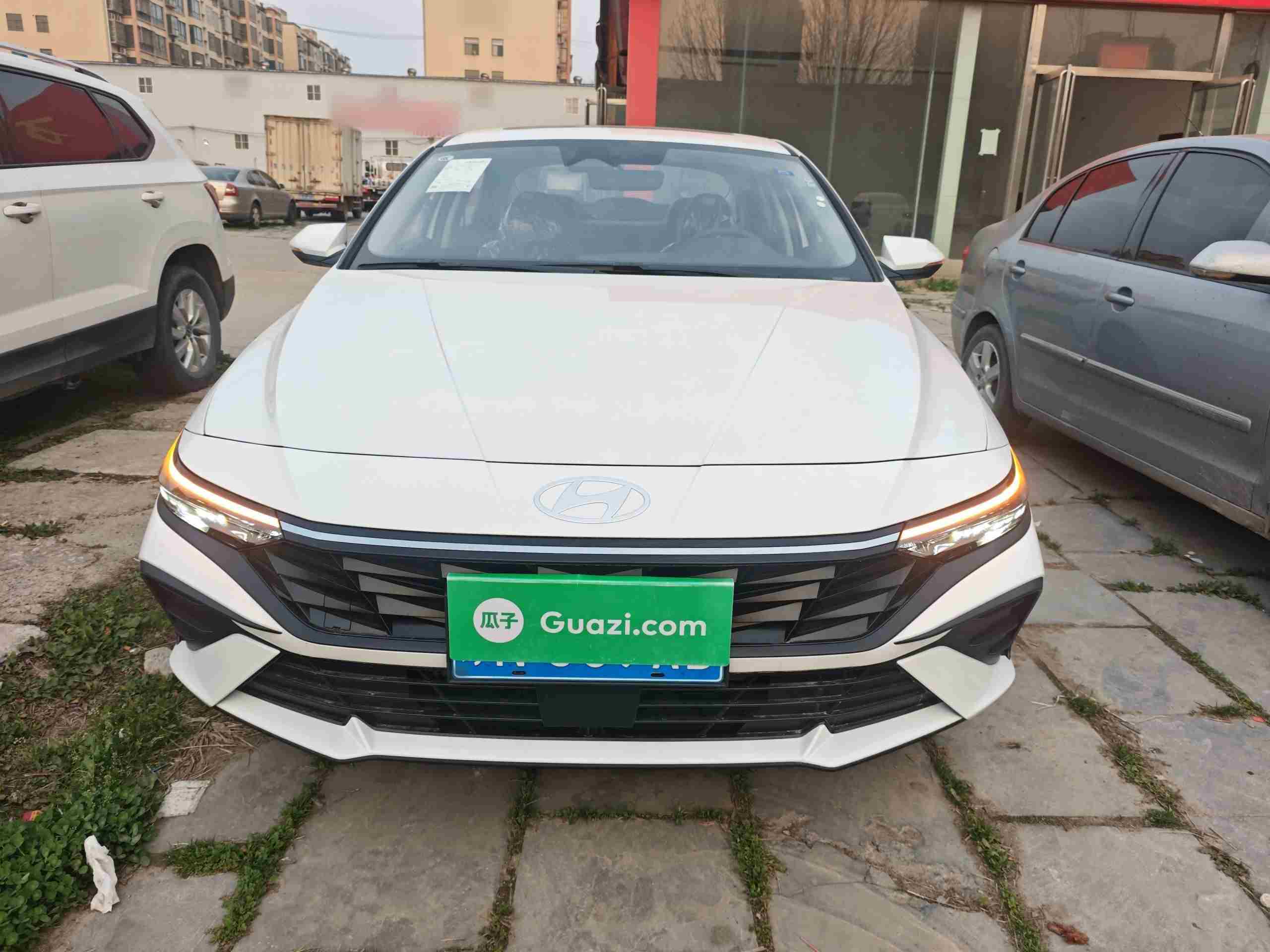 商丘二手现代伊兰特2023款 跨过首年折旧高峰还剩多少残值？