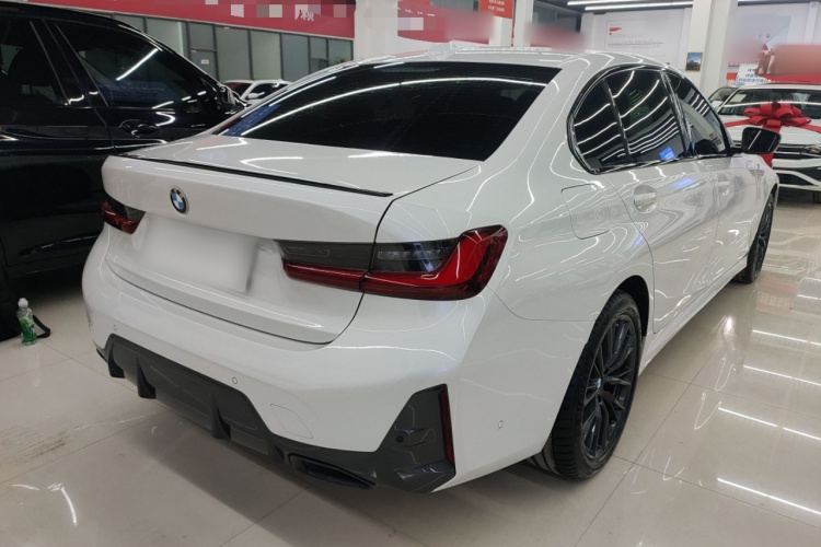 宝马3系 2024款 325Li M运动曜夜套装车身外观7