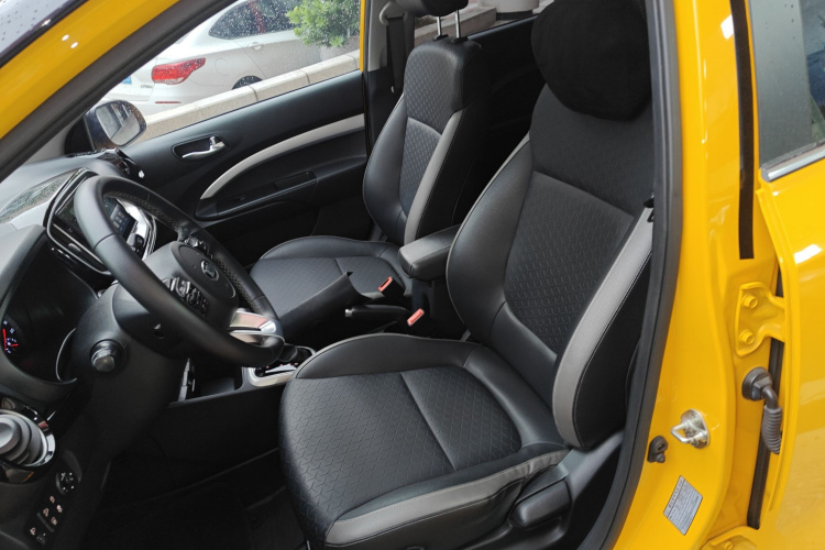 起亚 奕跑 2019款  1.4L 自动运动版 国VI中控内饰19