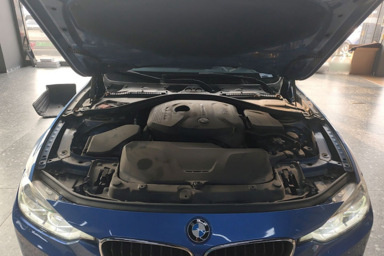 宝马3系 2017款 320Li M运动型机舱底盘24