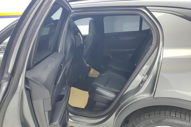 领克01 2021款 2.0TD 四驱劲Halo中控内饰21