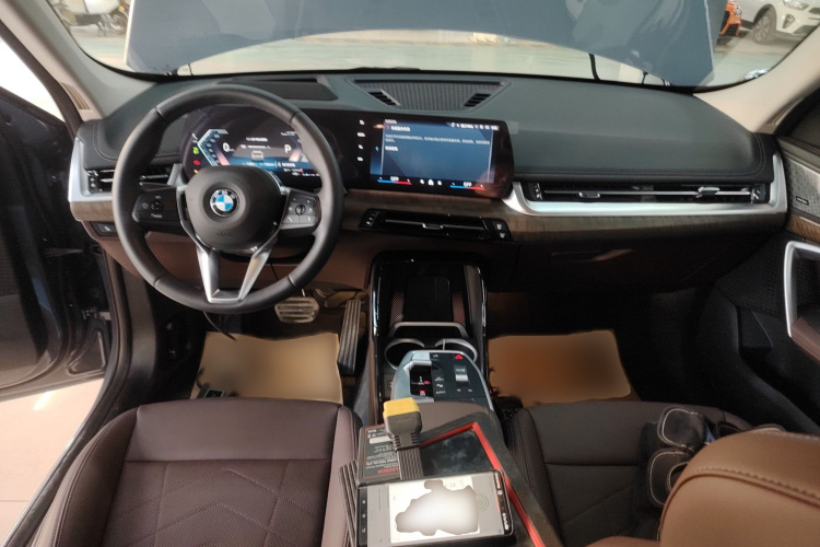 宝马X1 2023款 xDrive25Li X设计套装中控内饰7002