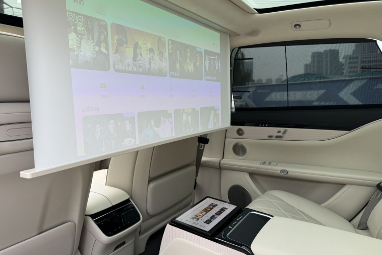 鸿蒙智行 享界S9 2024款 纯电 Ultra 四驱旗舰版中控内饰7014