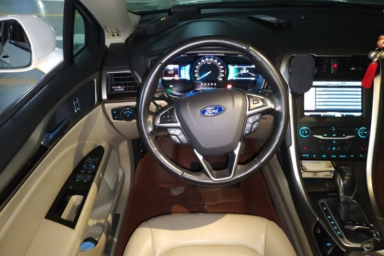 福特 蒙迪欧 2013款 2.0L GTDi200豪华型局部细节13