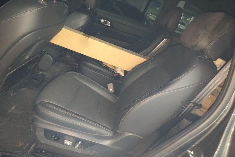 理想汽车 理想ONE 2021款 增程6座版中控内饰21