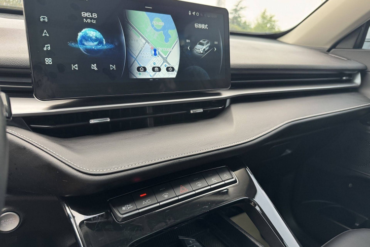 哈弗H6 2021款 第三代 1.5T 自动两驱Pro中控内饰7003