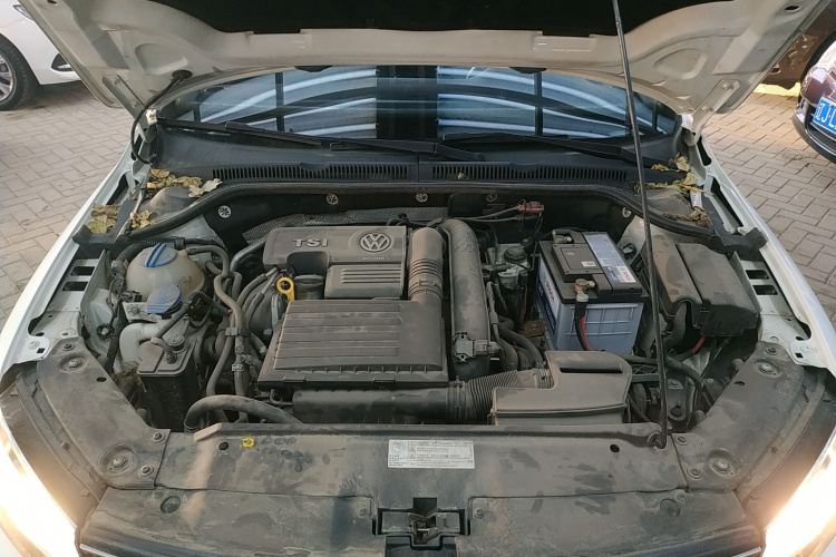 大众 速腾 2017款 230TSI 自动舒适型机舱底盘24