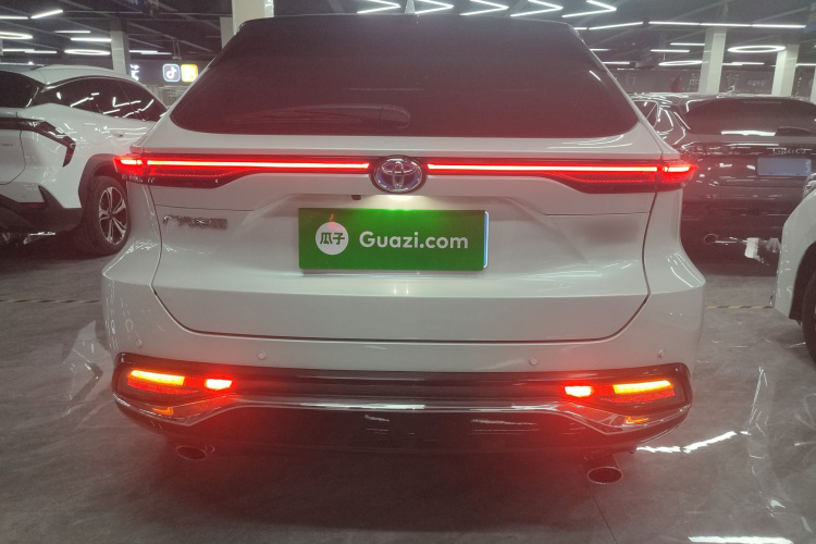 丰田 威飒 2023款 2.5L智能电混双擎 两驱尊贵版车身外观6