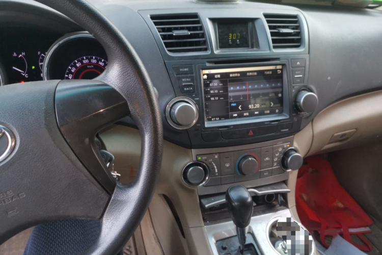 丰田 汉兰达 2012款 2.7L 两驱5座精英版局部细节16