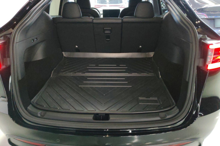 特斯拉 Model Y 2021款 标准续航后驱版机舱底盘23