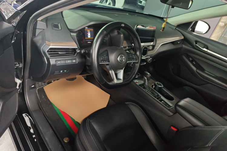 日产 天籁 2021款 2.0L XL 舒适版中控内饰20