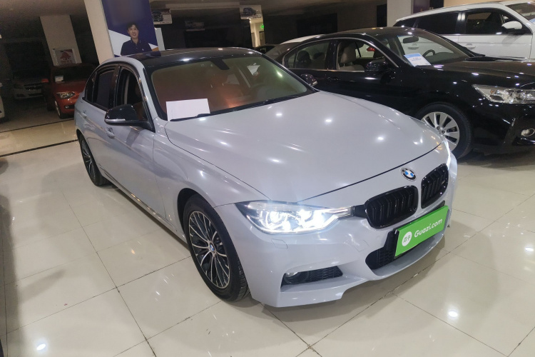 宝马3系 2014款 320Li 豪华设计套装车身外观3
