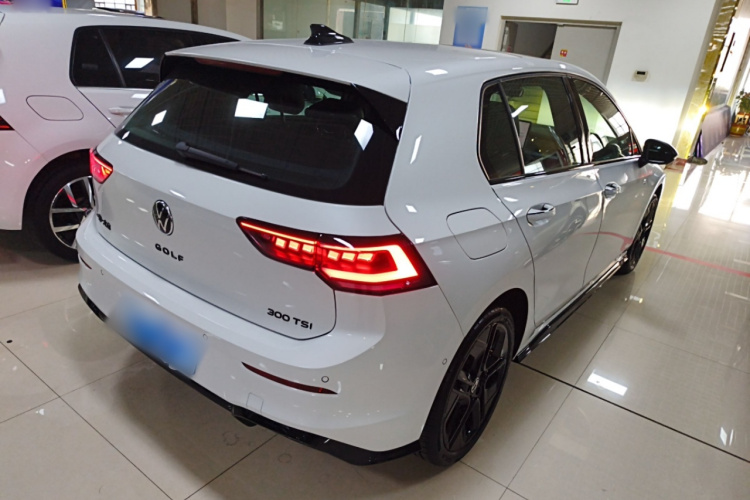 大众 高尔夫 2025款 300TSI R-Line车身外观6005