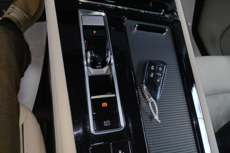 大众 威然 2022款 380TSI 尊贵版局部细节18