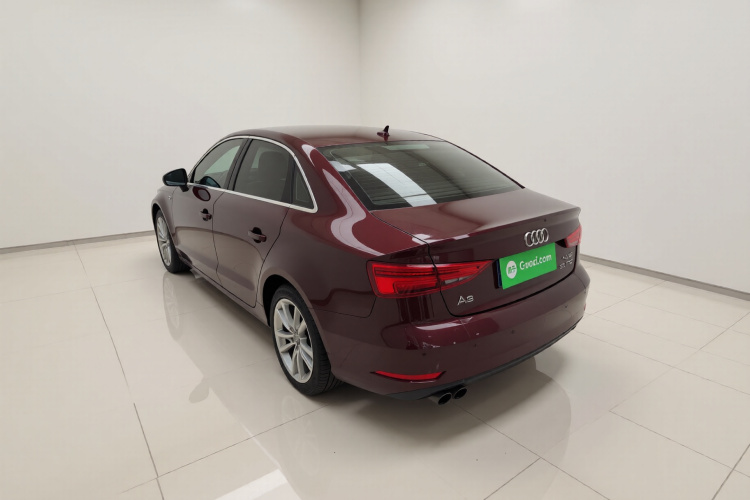 奥迪A3 2018款 30周年年型 Limousine 35 TFSI 进取型车身外观5