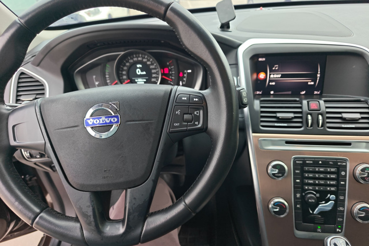 沃尔沃XC60 2017款 T5 智行升级版中控内饰12