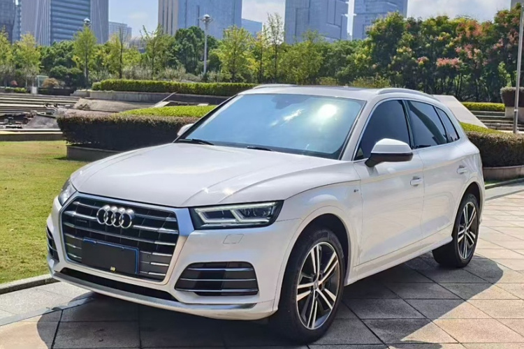 奥迪Q5L 2020款 改款 40 TFSI 荣享时尚型车身外观6002