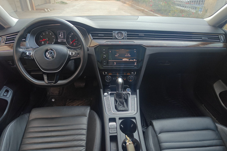 大众 迈腾 2019款 330TSI DSG 豪华型 国V中控内饰12