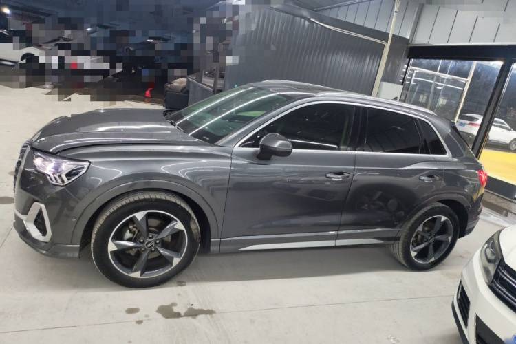 奥迪Q3 2021款 35 TFSI 时尚动感型车身外观4