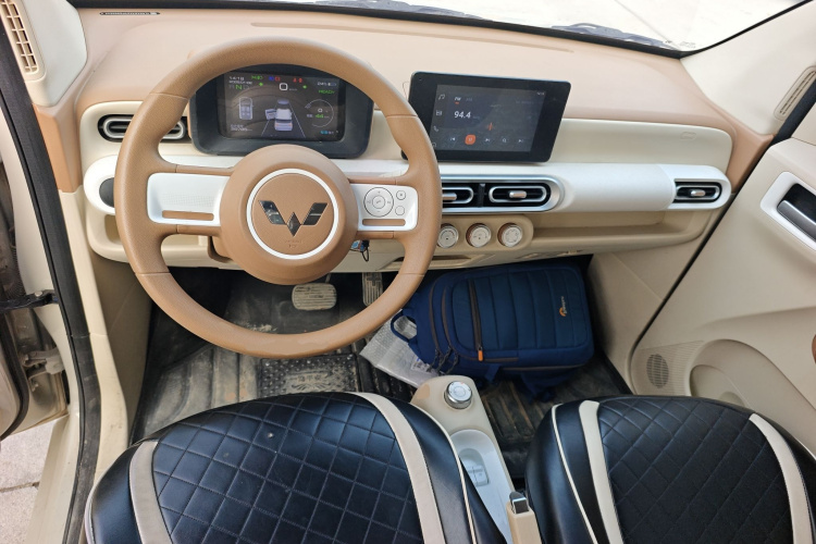 五菱汽车 宏光MINIEV 2024款 第三代 215km 进阶版中控内饰12