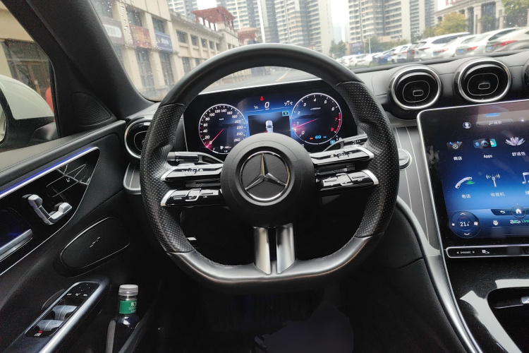 奔驰C级 2022款 C 200 L 运动版中控内饰13