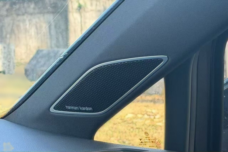 大众 高尔夫GTI 2023款 380TSI DSG GTI中控内饰7004