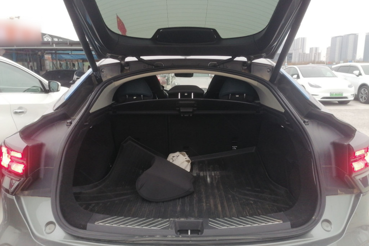 领克05 2020款 2.0TD 两驱耀Halo机舱底盘23