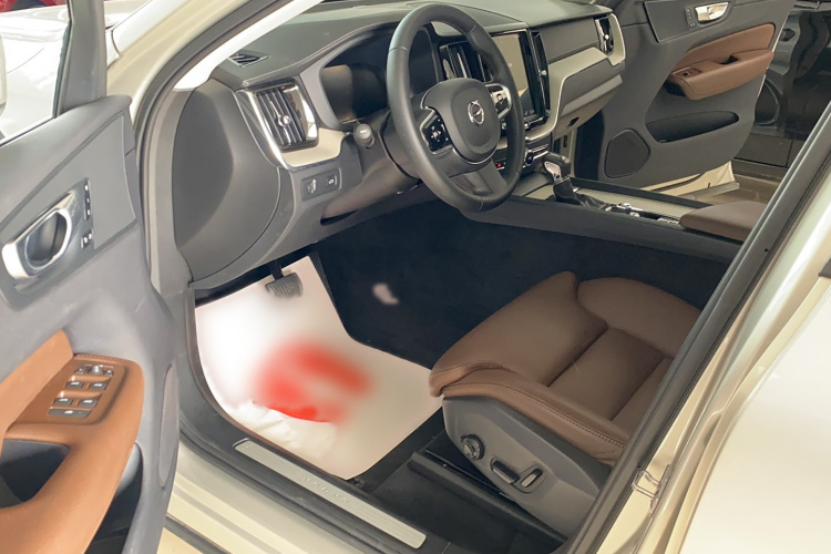 沃尔沃XC60 2020款 T5 四驱智远豪华版中控内饰7008